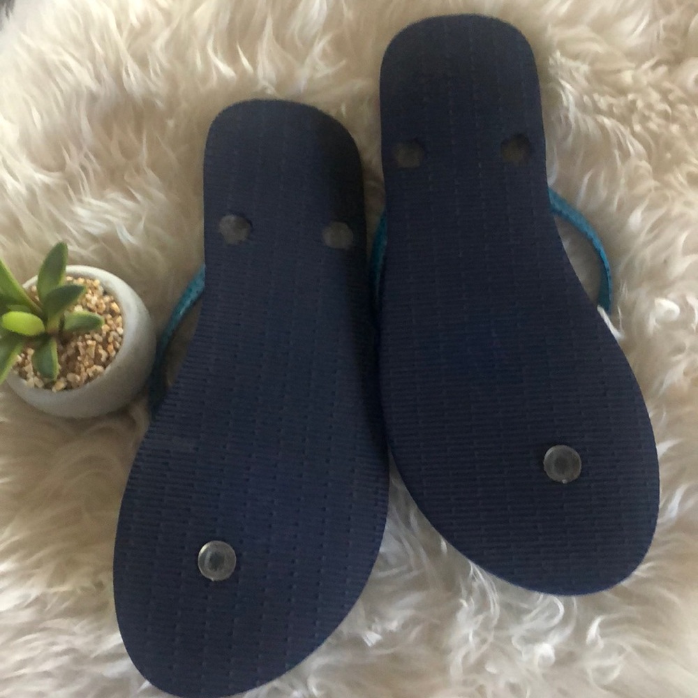 ⚓️VERA BRADLEY⛵️🏝️🐚Beachy Nautical 7-8 FLIP FLOPS 🏖️EUC 🐚 - Picture 4 of 6